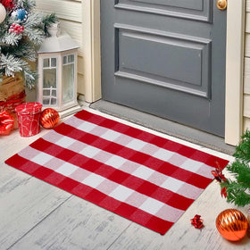 PIXFAIRY Christmas plaid rug brightens porch for festive outdoor decor