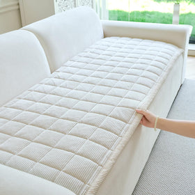 PJLZJFBY dog couch cover, front view, highlights soft fabric and furniture protection.