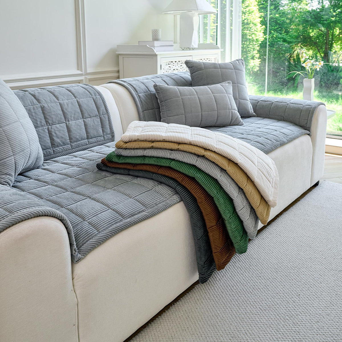 PJLZJFBY washable couch cover makes messes easy to refresh.