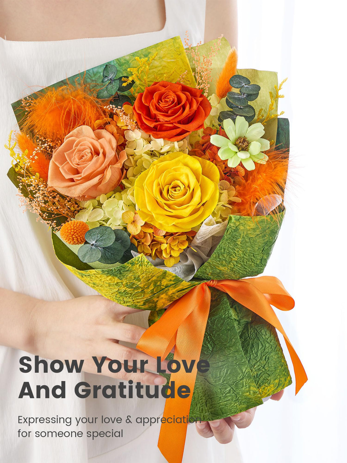 Polylove Forever Flowers elegant decor enhances modern interiors