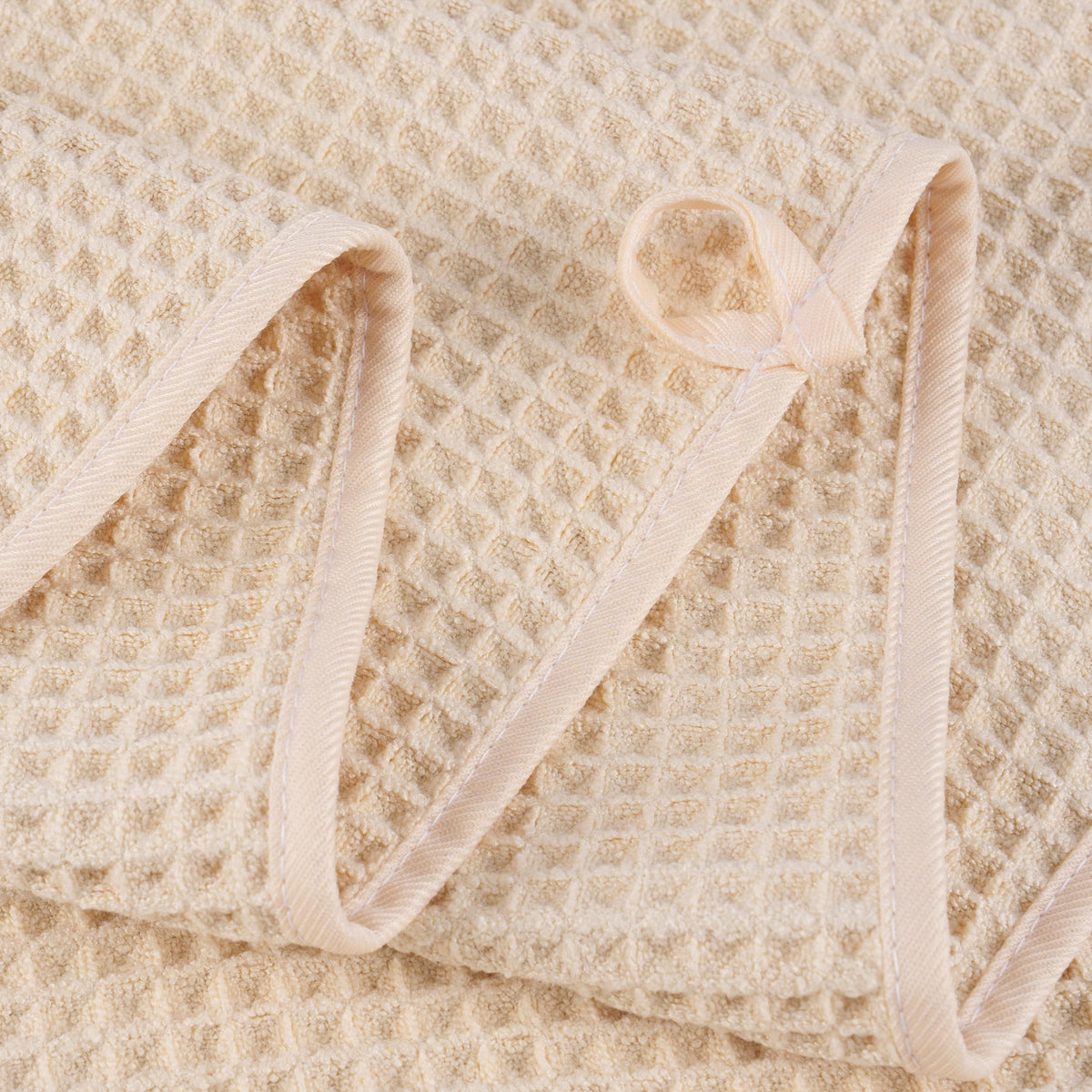 POLYTE microfiber close-up emphasizes ultra-absorbent, fast-drying performance.