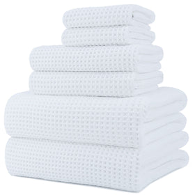 POLYTE waffle bath towel 30x60 inches, ultra-soft and quick-drying.