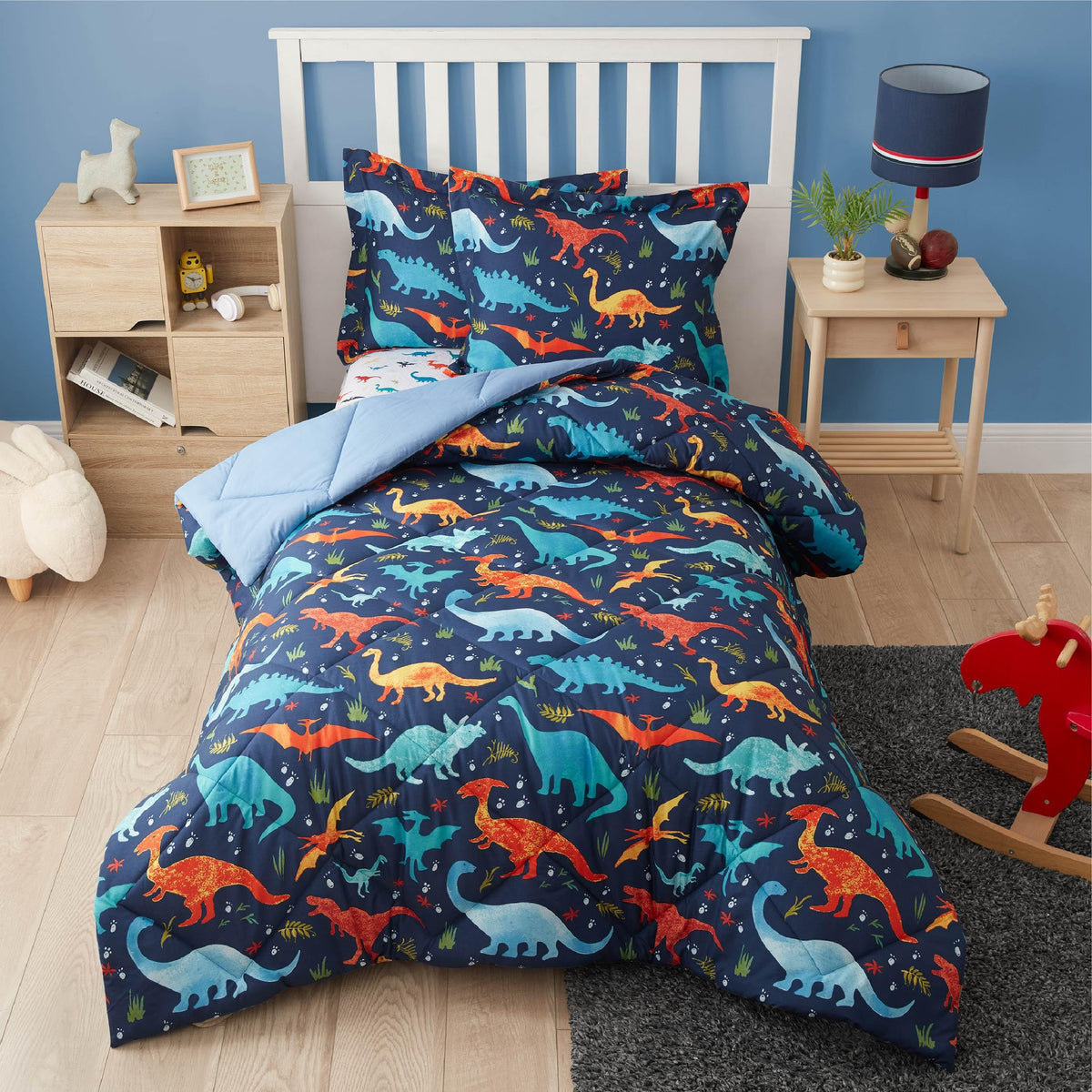 PPOLCA twin dinosaur comforter offers lightweight warmth for all-season nights.