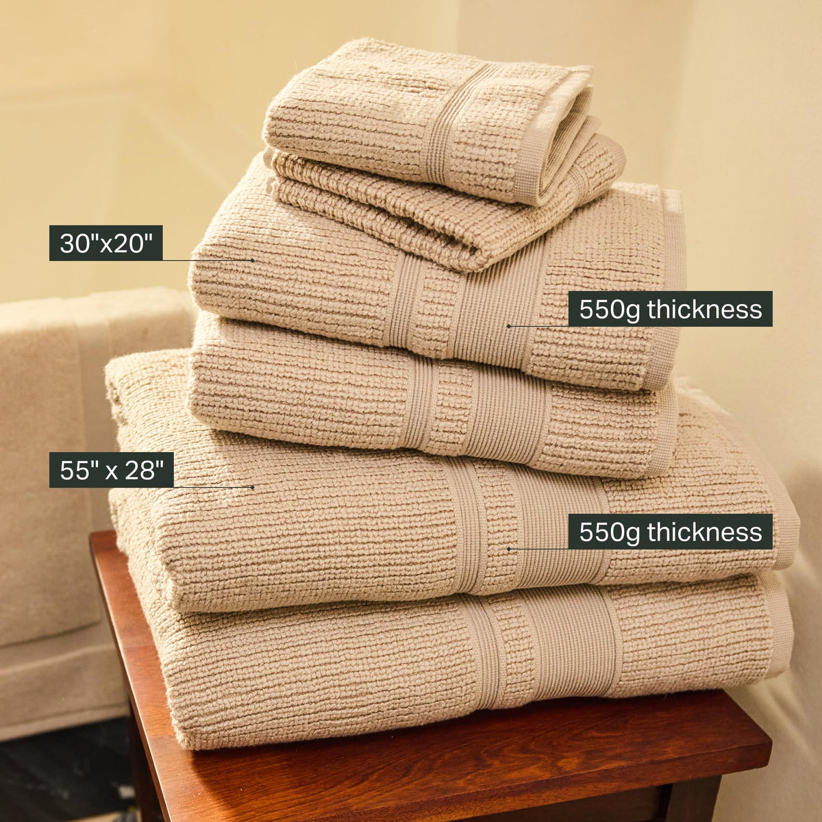 Douro bath towel closeup highlighting absorbency and plush texture.