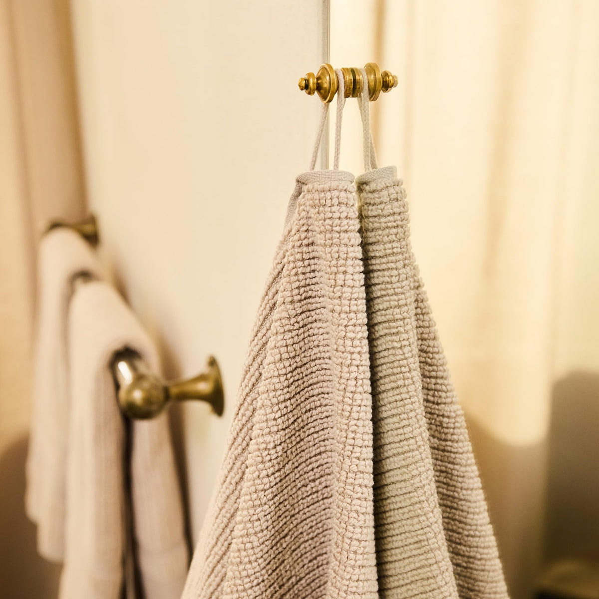 Preston Lane Douro towel close-up, premium cotton and triple-soft weave for superior absorbency.