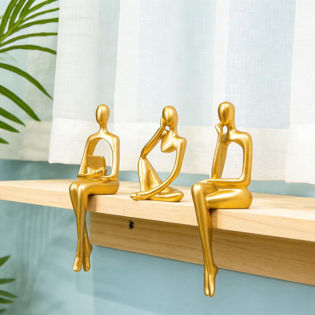 Prettidecor gold thinker set enhances room mood
