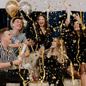 PrimePure gold star confetti popper for glittery moments in photos