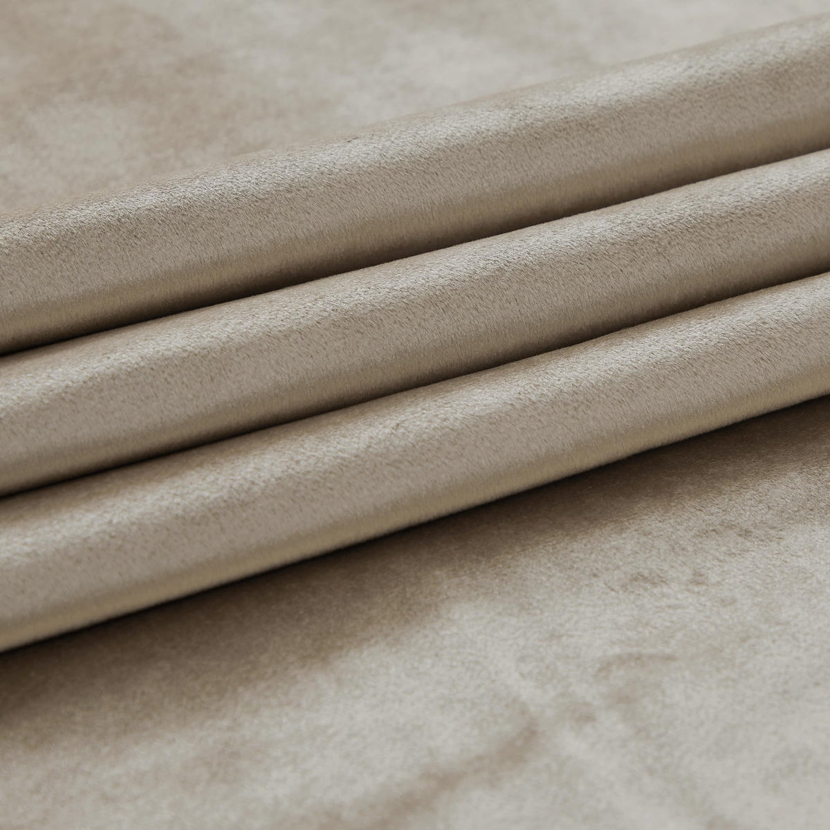 Thermal insulation helps maintain comfortable temperatures with PRIMROSE curtains.