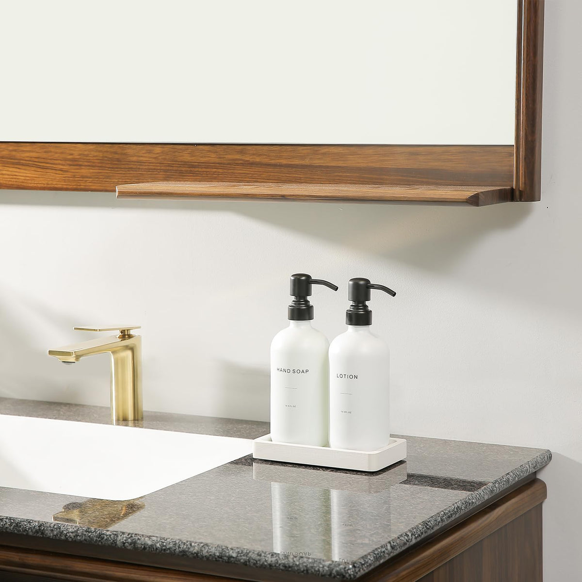 Close-up of Prus Waso metal pump on white dispenser