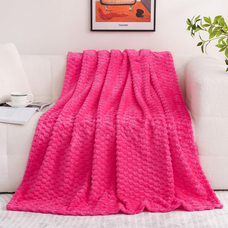 Puncuntex hot pink throw blanket close-up fabric texture for ultra-soft warmth