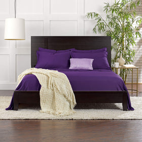 Pure Bamboo King Sheets elastic-fit edge shows snug mattress grip.