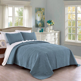 Pure Bedding ash blue quilt full/queen front view, soft all-season microfiber