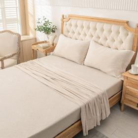 PURE ERA easy-care jersey sheets are machine washable and fade resistant