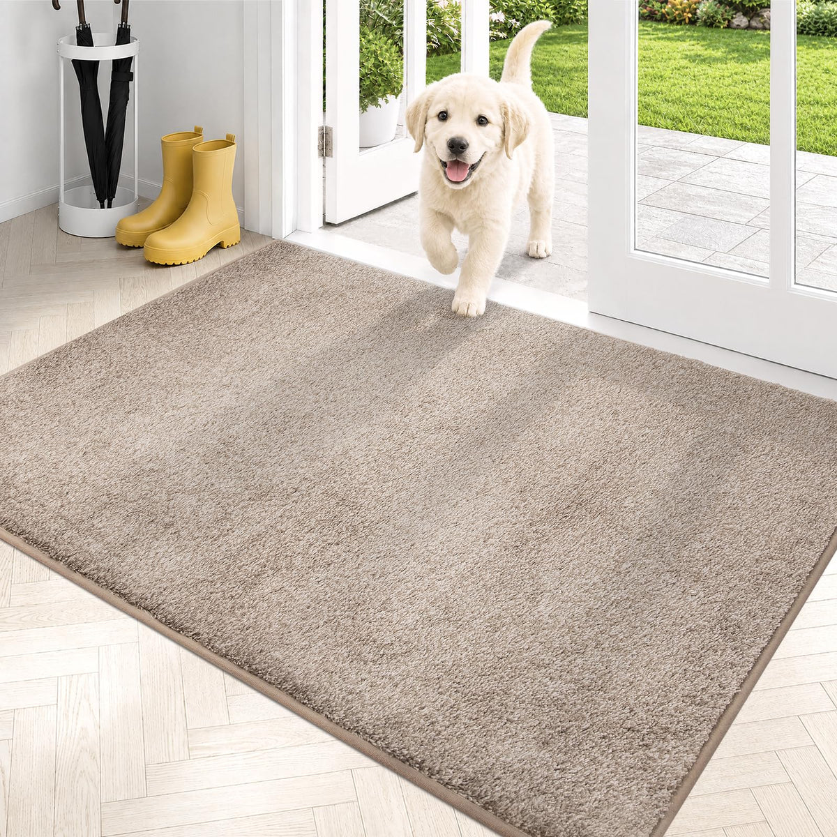 PURRUGS dirt-trapping door mat front view helps keep exterior mud at bay.