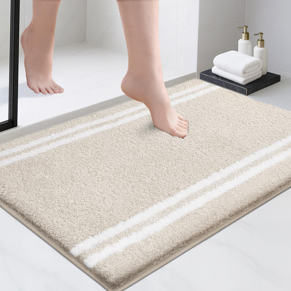 PURRUGS bath rug close-up shows soft plush texture for luxurious comfort.
