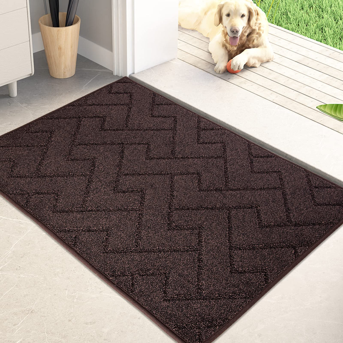 PURRUGS dirt-trapping door mat front view catches dirt and moisture at the entry.