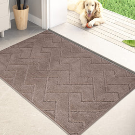 PURRUGS dirt trapping door mat front view captures mud at the entry