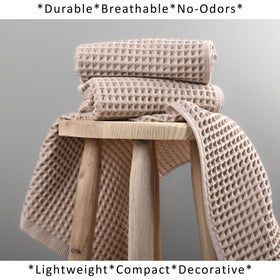 Pre-washed PÜSKÜL towels resist shrinking and stay soft after washing.