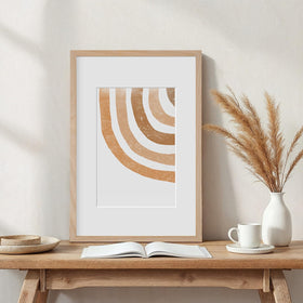 Clear Plexi front on Puthiac frame protects photos with light reflection.