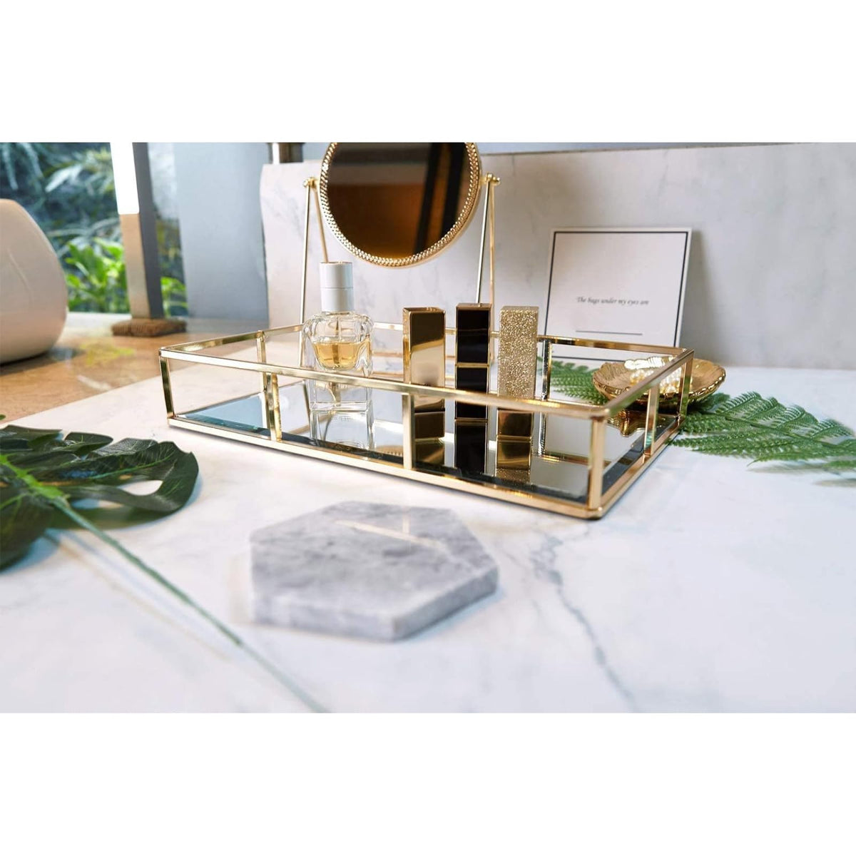PuTwo Tray Mirror for perfume display and easy reach.