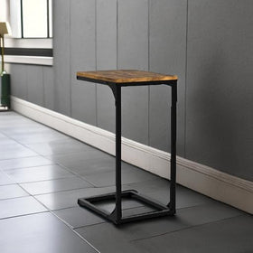 QEEIG C Table triangular supports prevent wobble.
