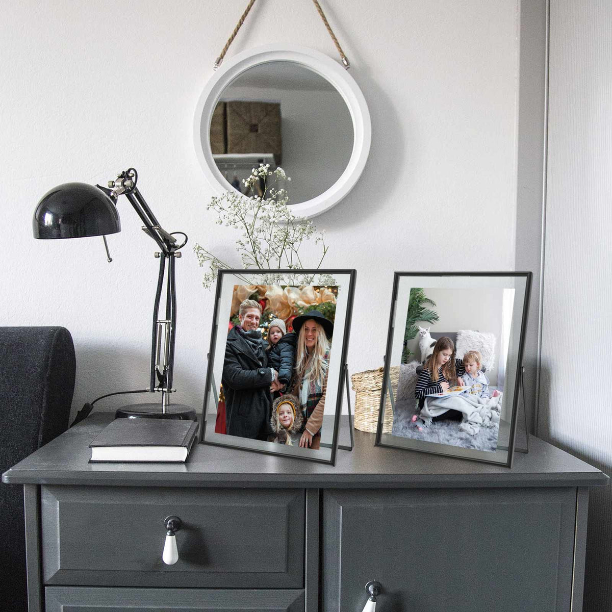 Qiannhee multi-size photo frame displaying multiple photo sizes
