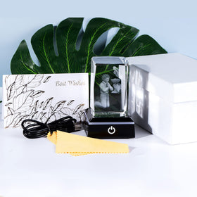 Qianwei complete packaging with crystal, LED base and accessories.