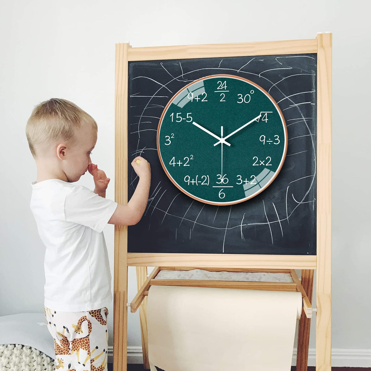 QINFIEY math clock ideal for study rooms and classrooms.