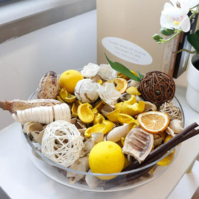 Qingbei Rina floral potpourri makes a thoughtful gift for celebrations.