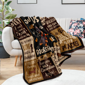Qotuty blanket on sofa creates inviting reading and relaxation moments