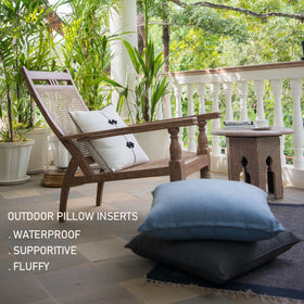 QSWRD waterproof cover material close-up shows stain resistance and breathability.