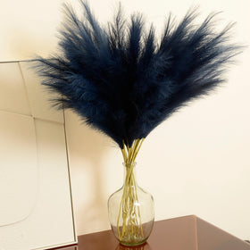 QUBITFUL blue pampas grass office desk display boosts mood and focus.