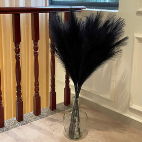 QUBITFUL fluffy pampas grass feathers measure 23in for elegant arrangements.