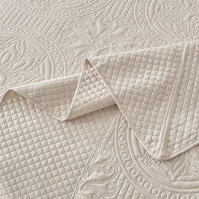 Qucover pillow shams complete the set with cohesive beige styling