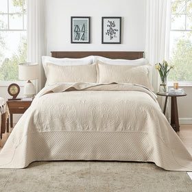 Qucover vintage-pattern quilting detail showing durable, elegant Persian-inspired design