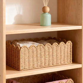 Quincry scalloped basket small-size design fits compact spaces