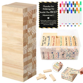 Qunclay graduation wooden blocks arranged as a keepsake for guest messages.