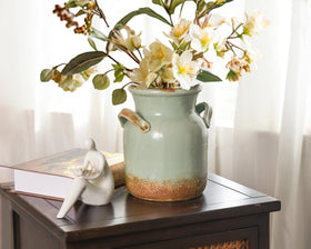 Quoowiit vase with distressed finish adds vintage charm to shelves
