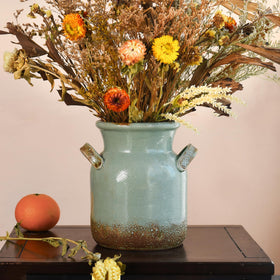 Quoowiit ceramic rustic farmhouse vase front view enhances living room decor