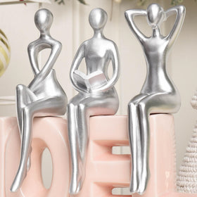 Quoowiit Thinker Statue makes a thoughtful gift for holidays and housewarmings.