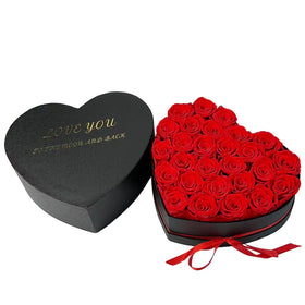 Qutawua heart box of preserved roses ready to gift for any occasion.