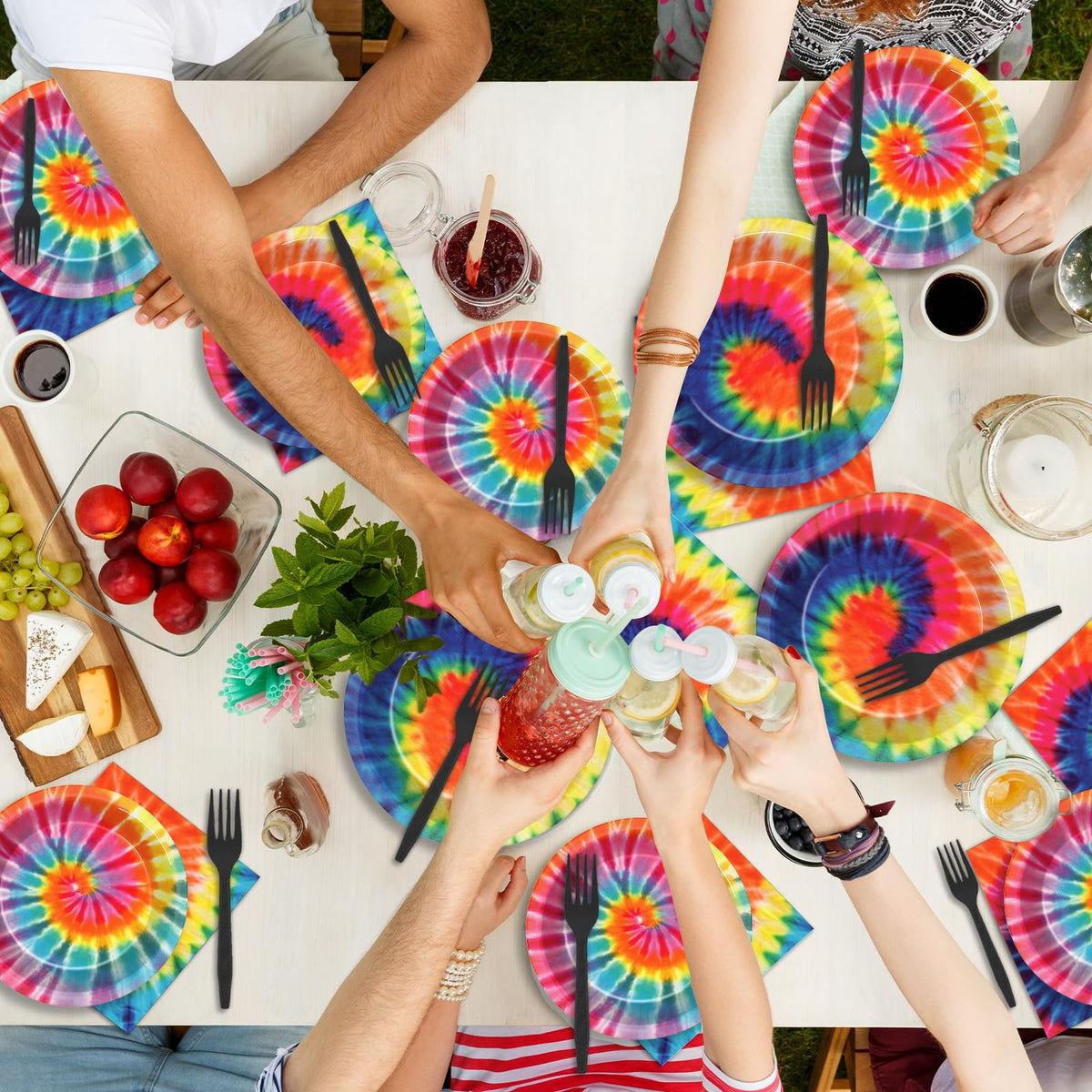 Qyeahkj tie-dye party packaging box keeps contents organized.