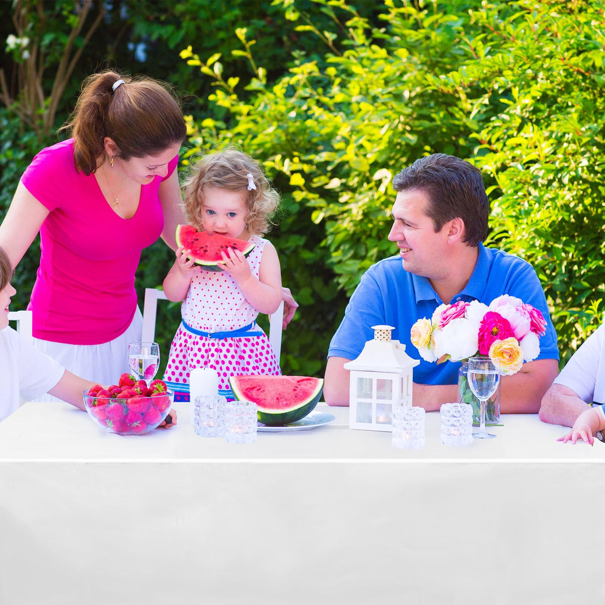 Ragnhild disposable tablecloth makes post event cleanup quick and simple