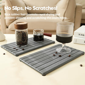 Razborci 2-piece set with non-slip feet.