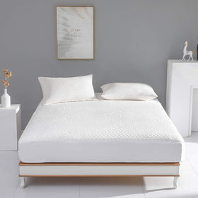 Deep-pocket fitted cover up to 18 inches provides secure protection