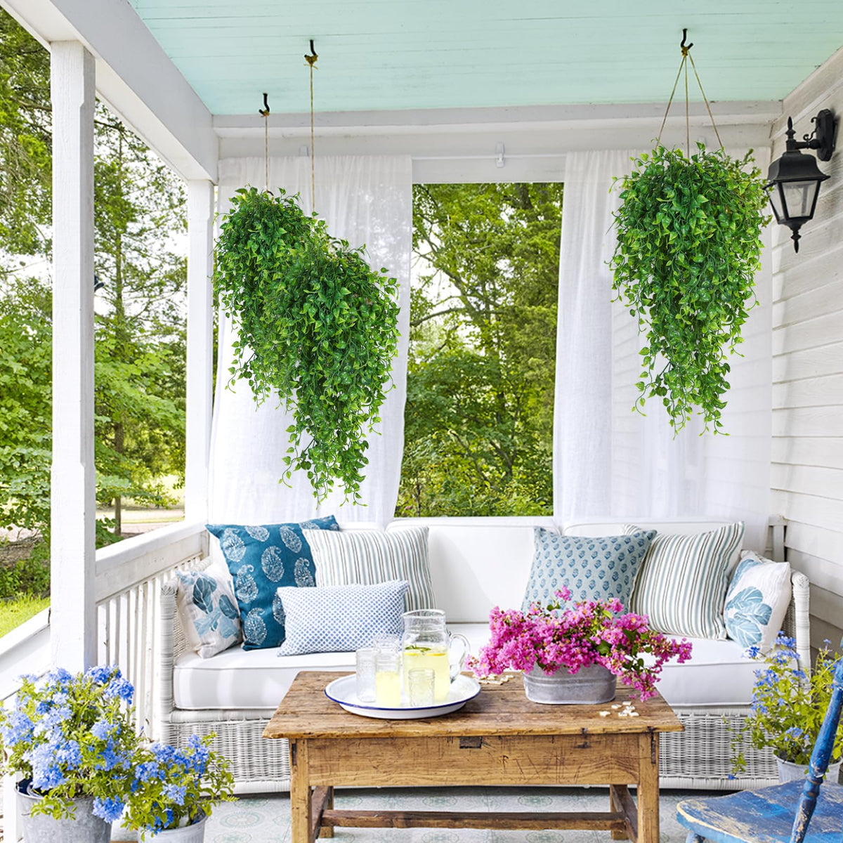 RECUTMS hanging ivy leaf closeup shows lifelike texture for natural-looking decor.