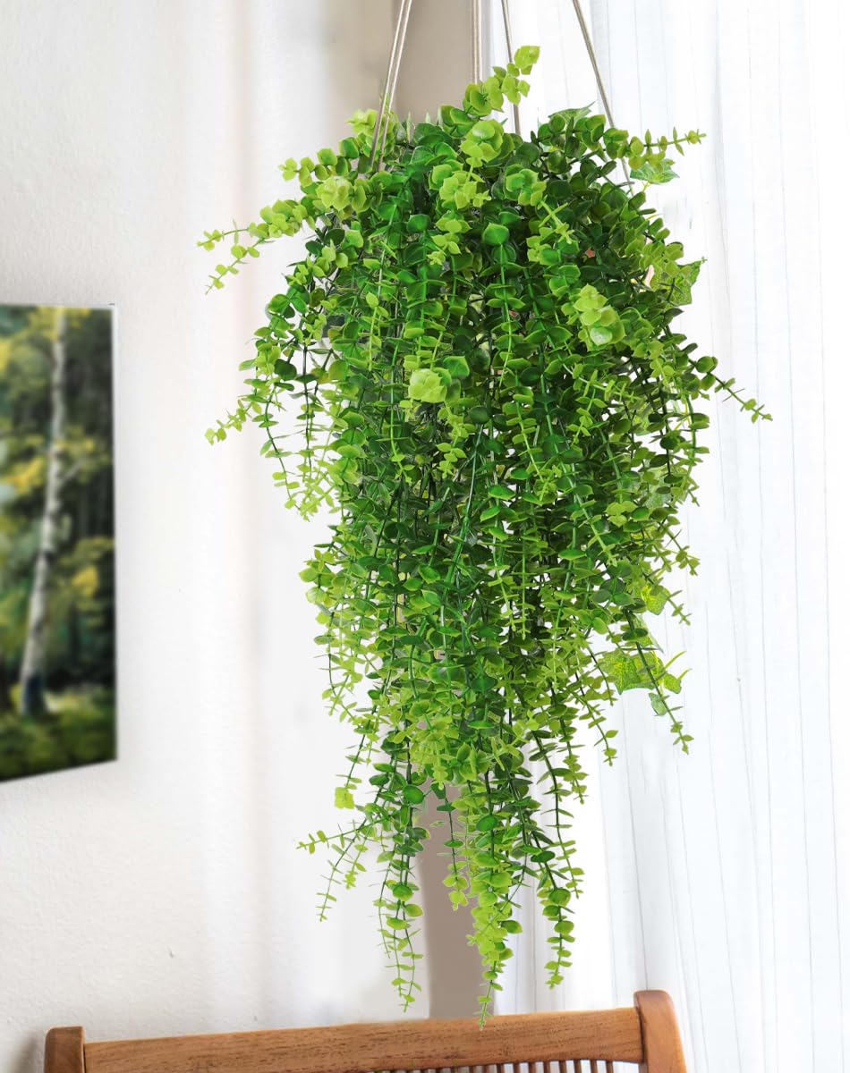 RECUTMS natural-looking greenery to enhance porches and corridors