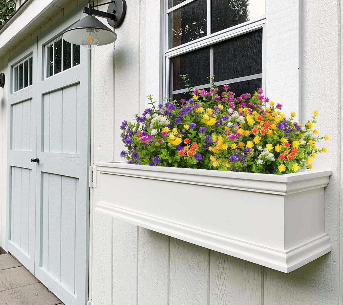 RECUTMS white sunlit garden ambiance shows vibrant color in bright natural light.