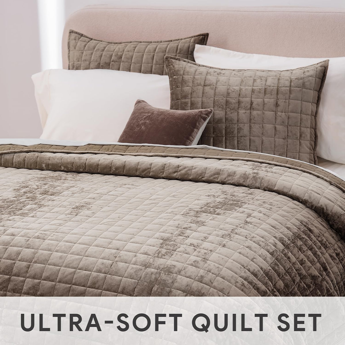 All-season breathable velvet bedding by RECYCO for comfort