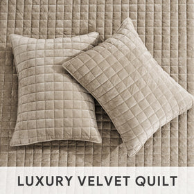 RECYCO bedspread folded on bed demonstrates lightweight warmth